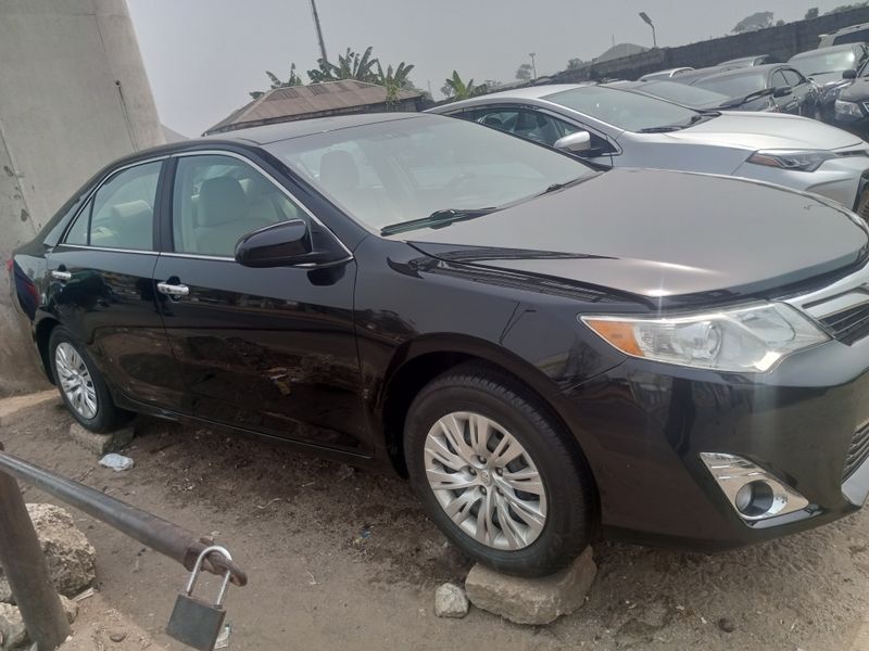 Thumbnail 4 of 2013 Toyota Camry